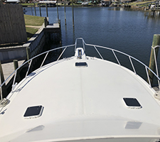 Wide bow Viking 47 Convertible