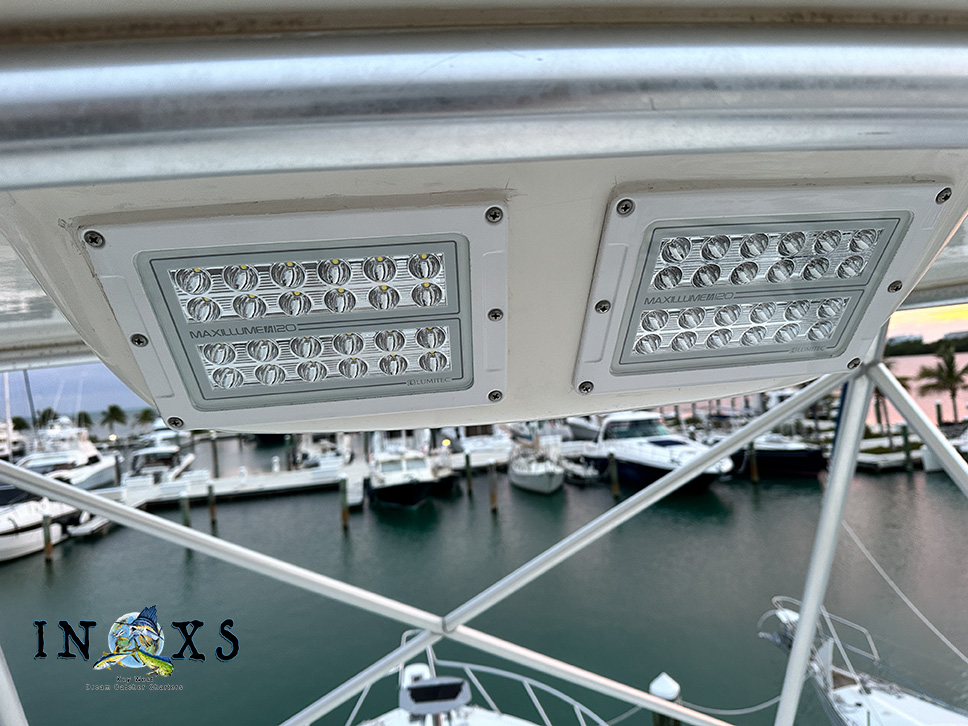 Read more about the article Lumitec Lights Maxillume H 120 Retro Fit Halogens